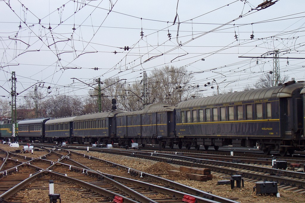 Бутово станция электрички. Пригородные вагоны Польши 1990-1995. Восточный экспресс вокзал. Пригородный поезд Александров Иваново. Ростов великий александров электрички