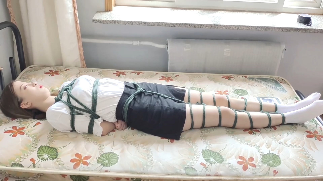 玩奴原创 假装外出的弃置实验 丹丹.mp4_20210827_130610.159