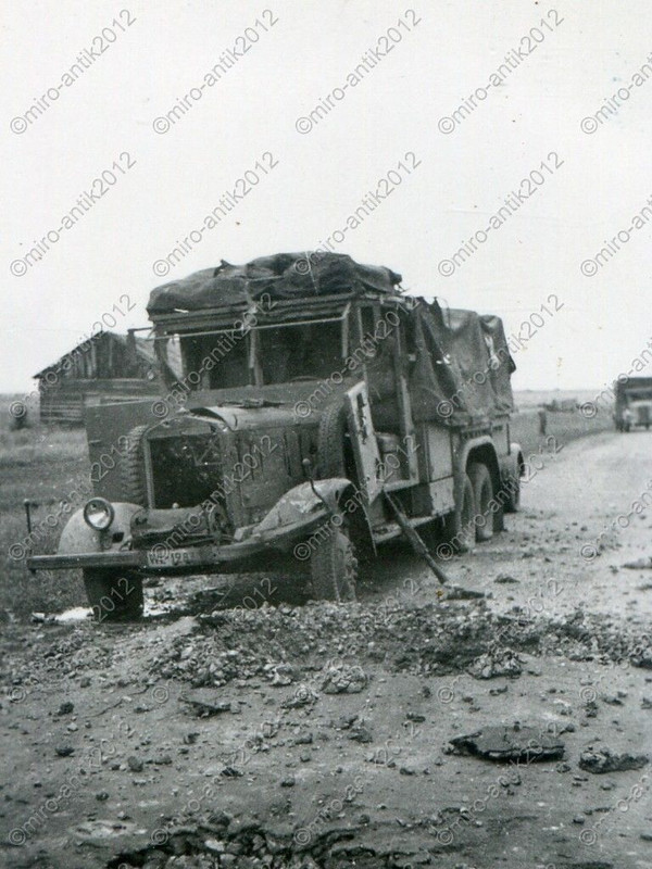 Foto, zerstörter LKW, Funkmesswagen bei Shitomir