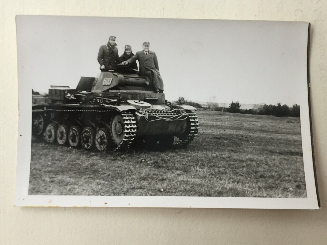 WH Dt.Panzer mit Polizei oder ausländischen Soldaten Turmnr. 603 Postkartengröße