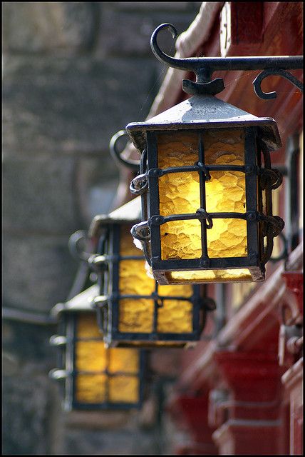 lamps-street-yellow.jpg