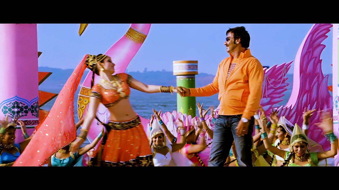 Tamanna Hot Song From Himmatwala Naino Main Sapna 4K (Best Quality).mp4_snapshot_03.59_[2021.04.05_1