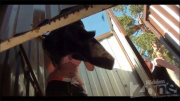 [Image: Voyeur10515150535.jpg]