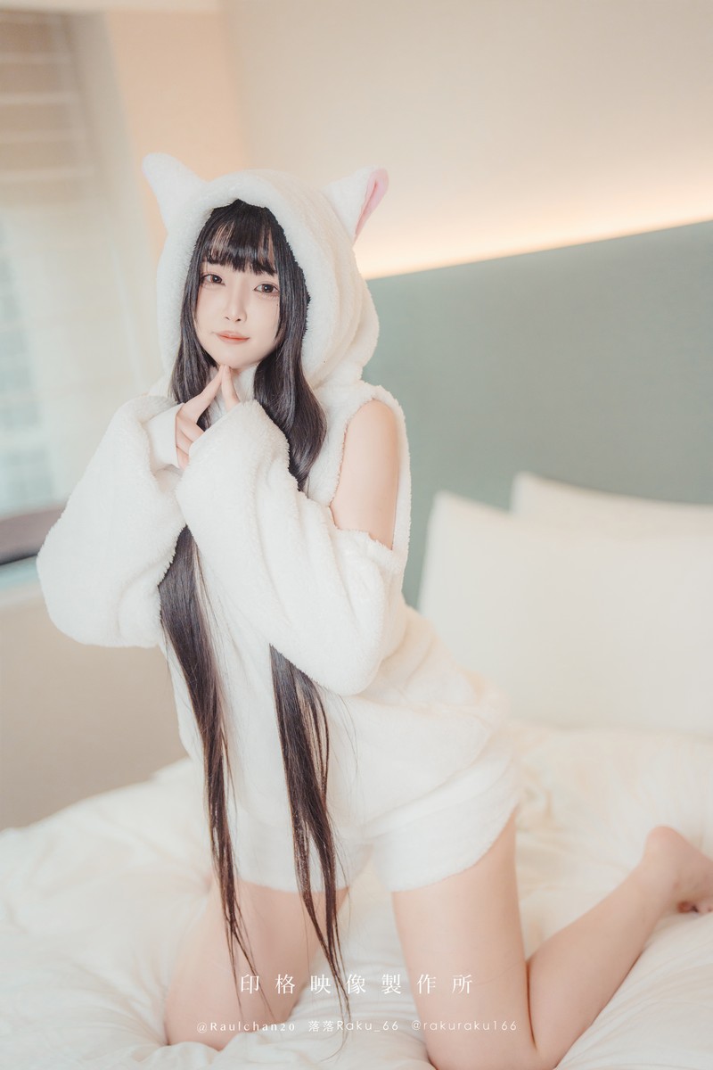 落落Raku 白衣猫咪 Kitten Cosplay 写真 44P插图6