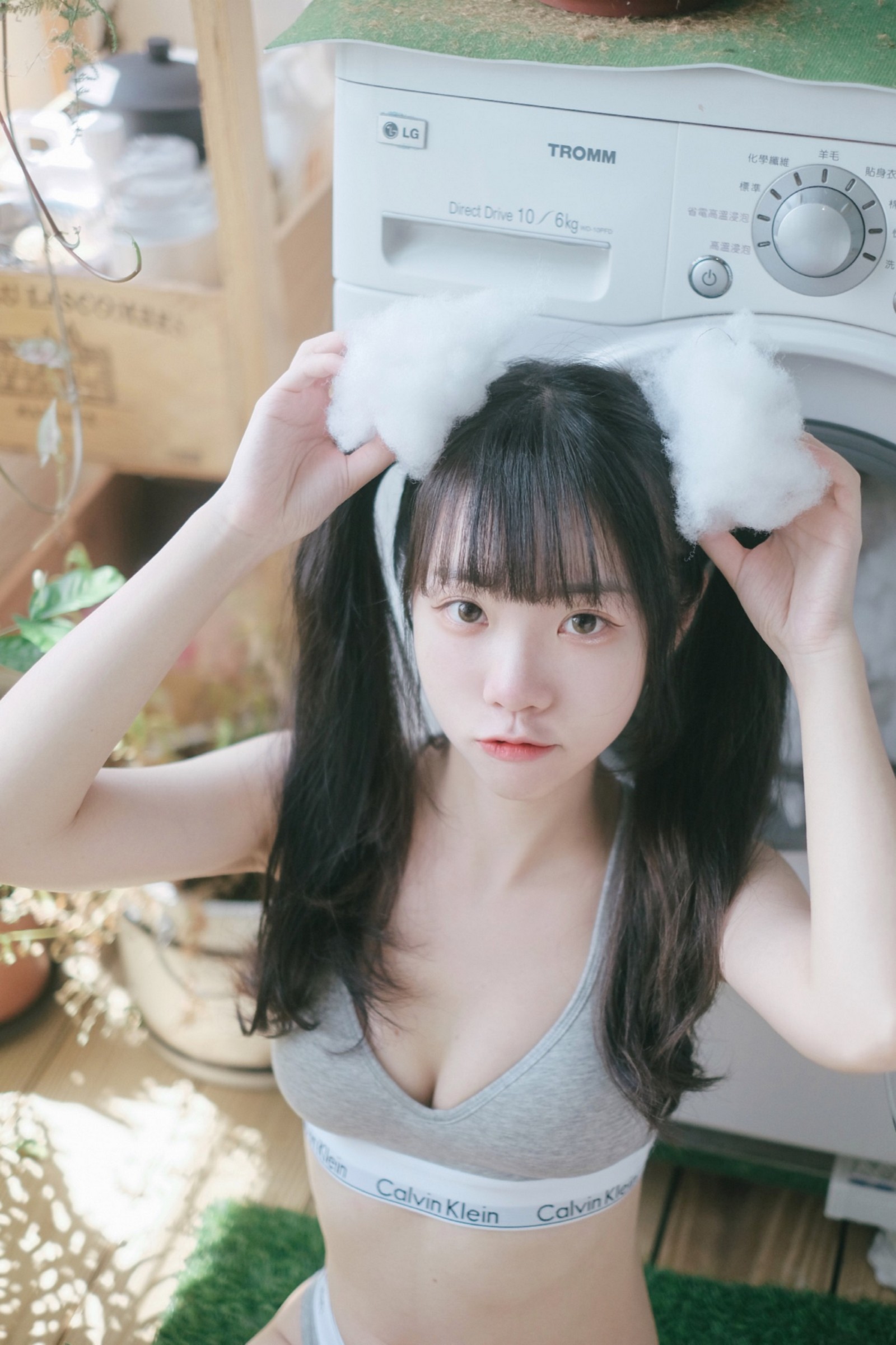 可可小白兔 首發 居家可攜帶小蘿莉🐰 写真集 – 私房主题 高清图 [22P-77MB]插图5