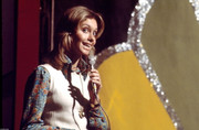 Olivia-Newton-Johnon-md55