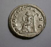 Antoniniano Otacilia Severa. PVDICITIA AVG. Pudicitia sedente a izq. Roma. IMG-1813