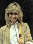 Olivia-Newton-Johnon-md84