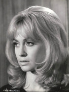 suzy-kendall-b01
