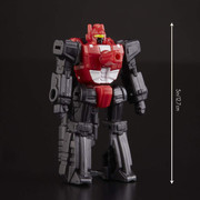 War-For-Cybetron-Siege-Firestormer-Pack-08