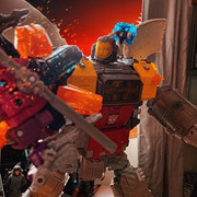 Transformers-Earthrise-Soundbarrier-In-Hand-Photos-Plus-First-Lo