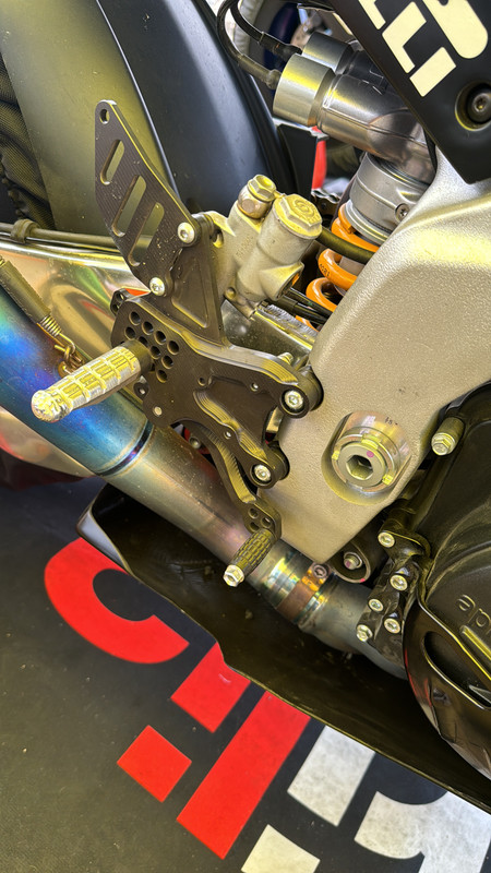 3068520C-857F-40E4-A673-3C3DA072E733