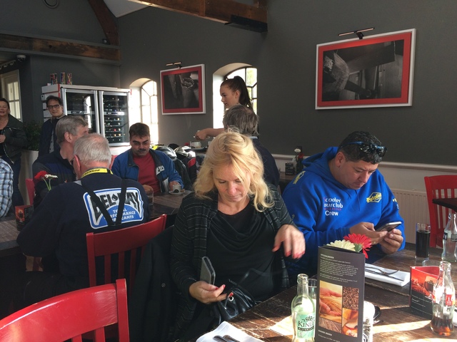 Foto 22-10-16 13 27 43