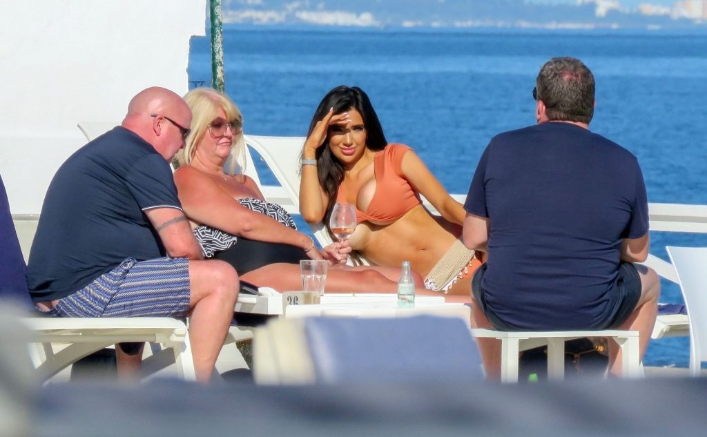 Chloe-Khan-upskirt-STARS-com-1024x683-22