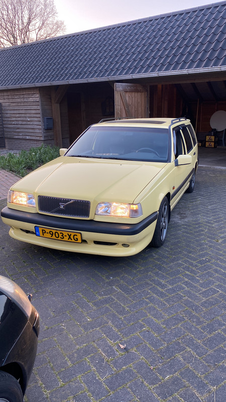 AFAAD868-E0B9-4E06-8698-30E8226346C6