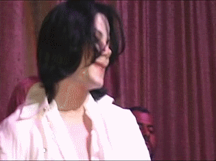 Michael-Jackson-45th-Birthday-Celebration-Of-Love-2003-michael-jackson-16367036-315-235.gif