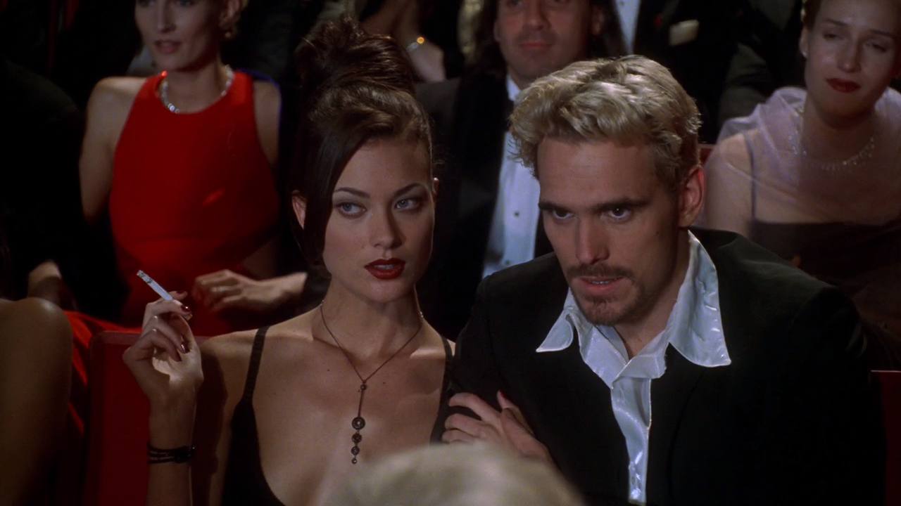 In & Out (Dentro o Fuera) (1997) [WEB-DL 1080p Dual].mkv_snapshot_00.13.21.338