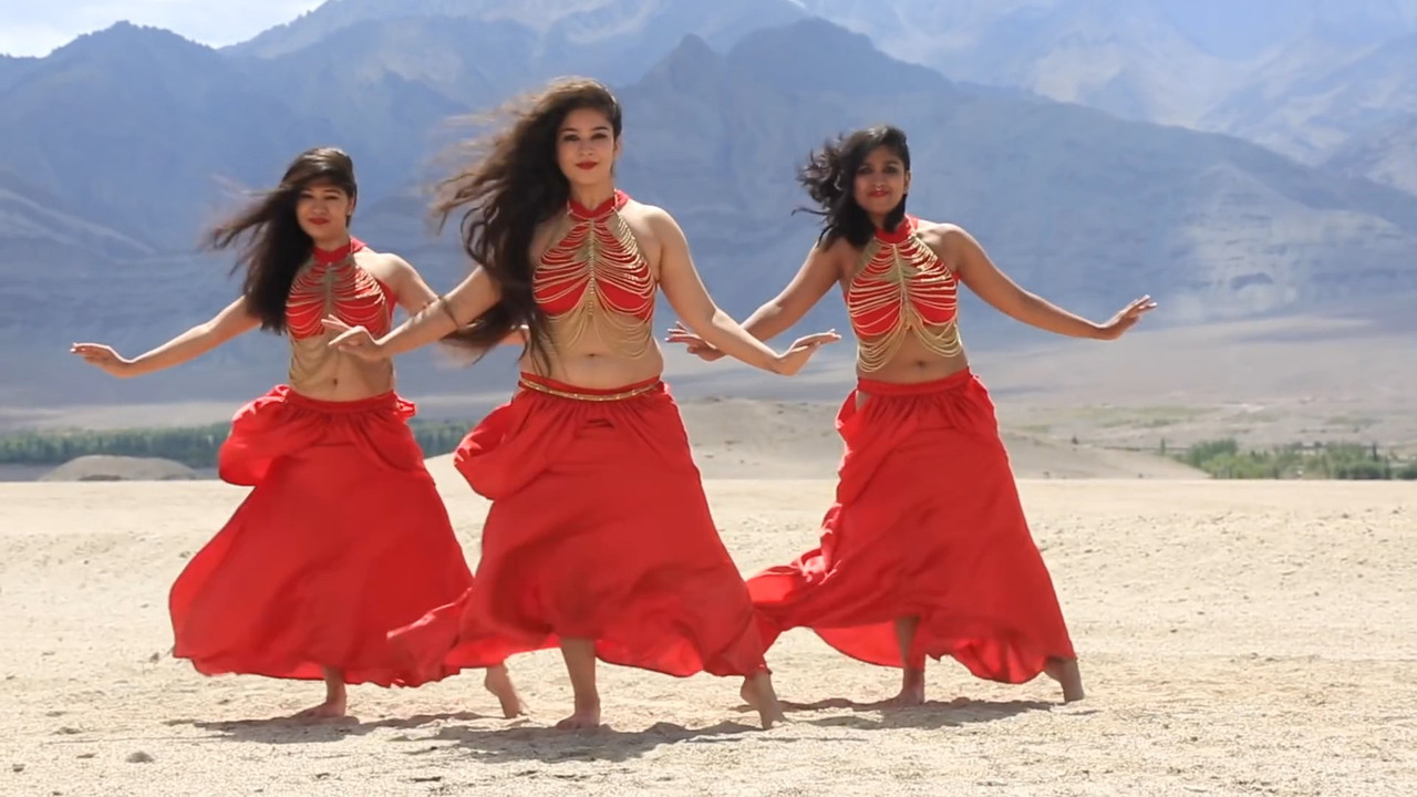 sexy belly dance.mkv_snapshot_02.02.257