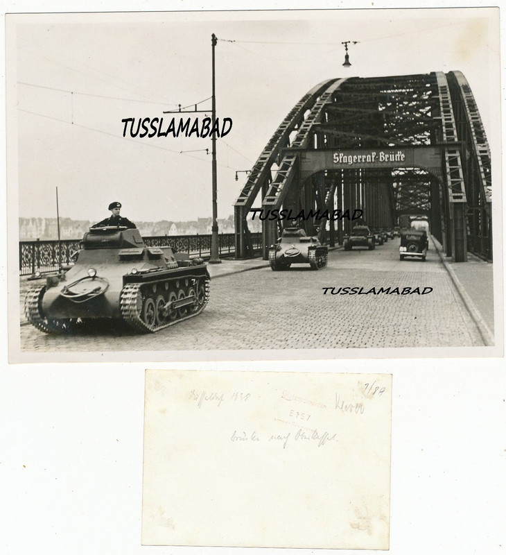 Brücke Düsseldorf Rhein Panzer Kettenfahrzeuge T