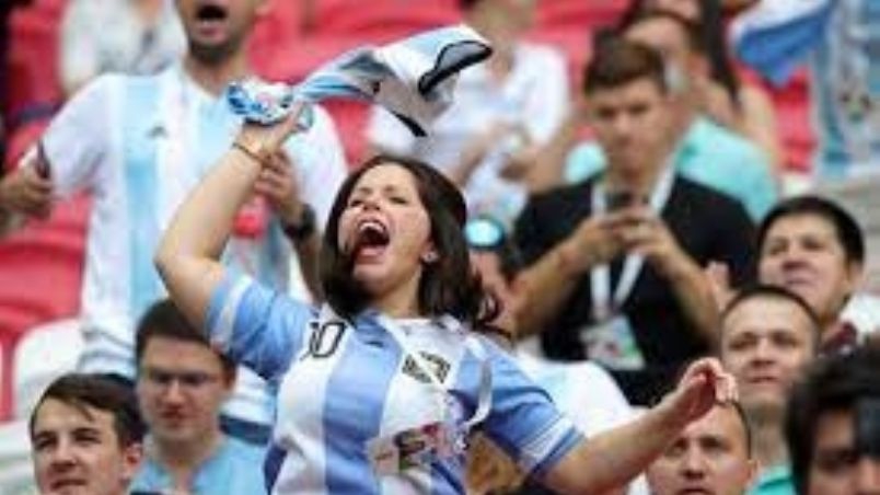 ¡Increíble! Aficionada argentina se equivoca, apuesta por Arabia y gana 25 mil pesos