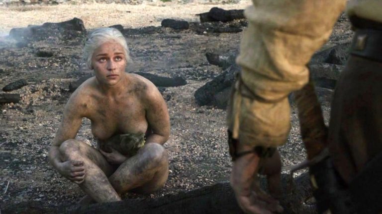 [Image: Emilia-Clarke-17.jpg]