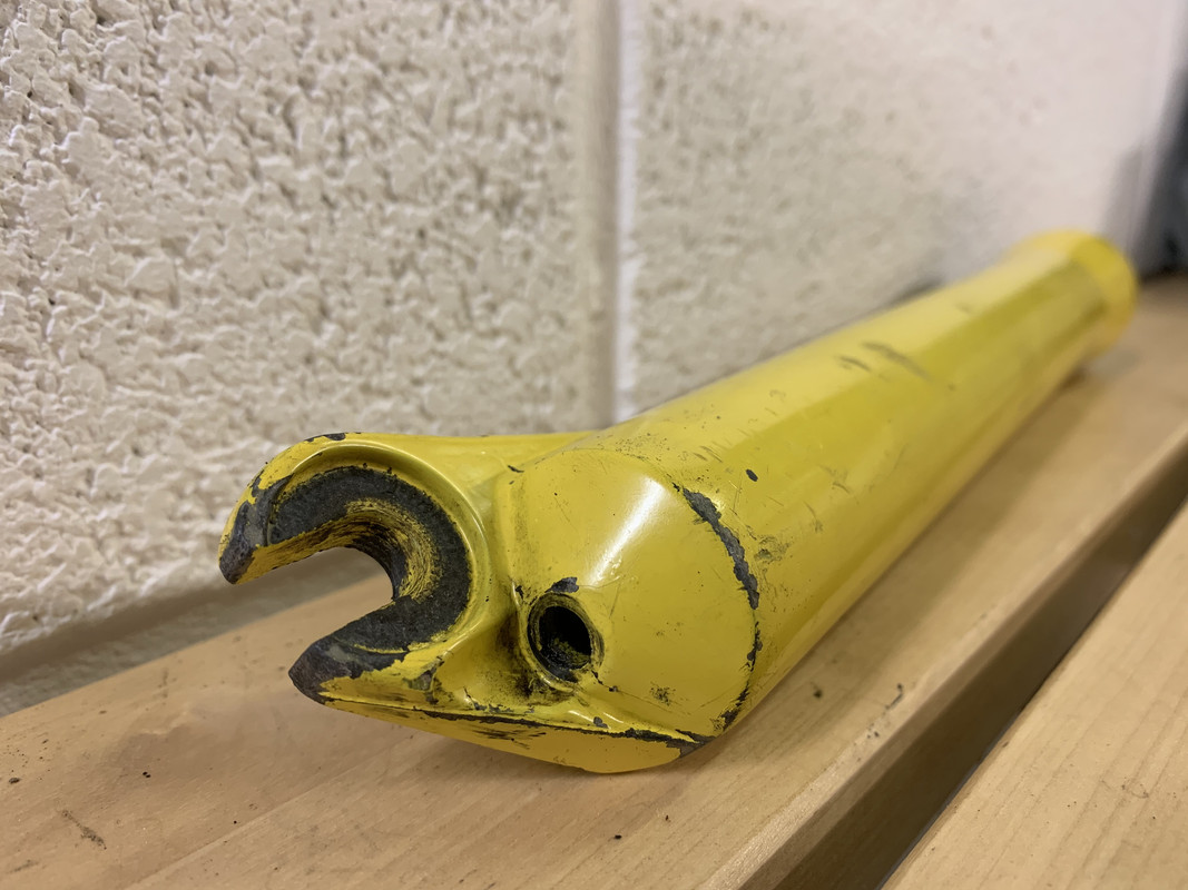 0F4ACFF2-F0D9-4006-865D-729B11436638