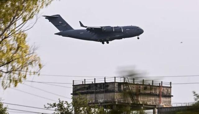 US security planes land in Pakistan ahead of Vance-Trump summit on Iran in Islamabad