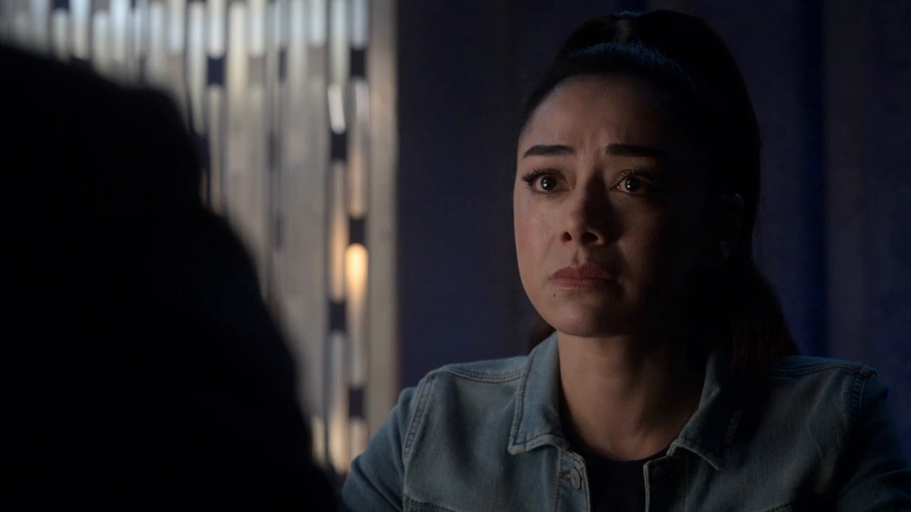 Lucifer (2020) Season 5 [Hindi + English] WebRip 480p 720p ESub - Complete Screenshot