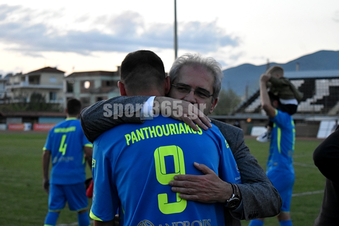 , &Tau;&epsilon;&lambda;&iota;&kappa;ό&sigmaf; &Kappa;&upsilon;&pi;έ&lambda;&lambda;&omicron;&upsilon; &Mu;&epsilon;&sigma;&sigma;&eta;&nu;ί&alpha;&sigmaf;: &Phi;&omega;&tau;&omicron;&rho;&epsilon;&pi;&omicron;&rho;&tau;ά&zeta; &alpha;&pi;&omicron; &tau;&eta;&nu; &Pi;&alpha;&rho;&alpha;&lambda;ί&alpha;