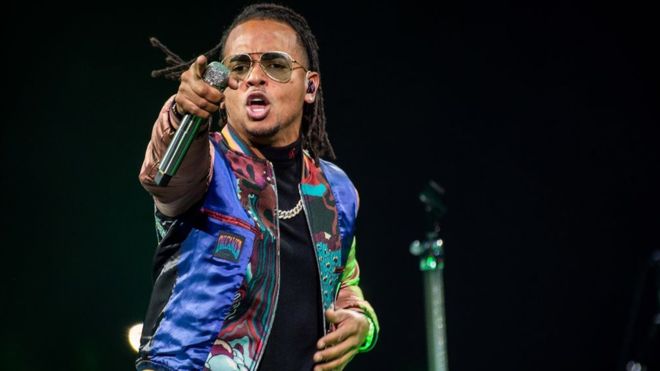 Ozuna Performing