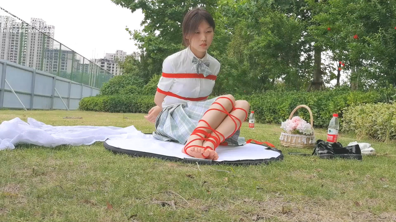 心悦艺束 新模特冰冰公园试镜驷马.mp4_20210629_094543.846