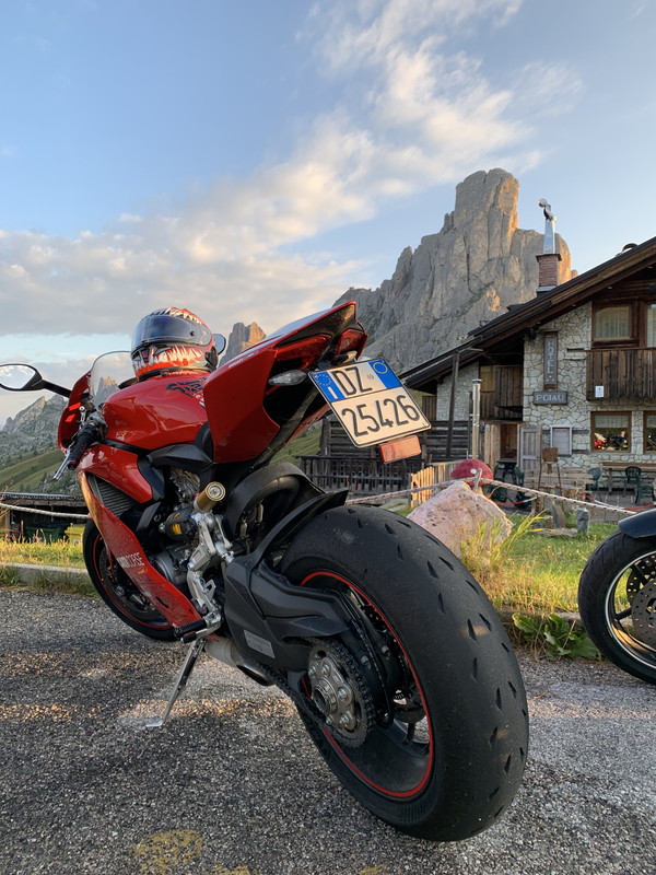 E3F09AD8-082B-4529-BF1A-6BAAAB2F1203