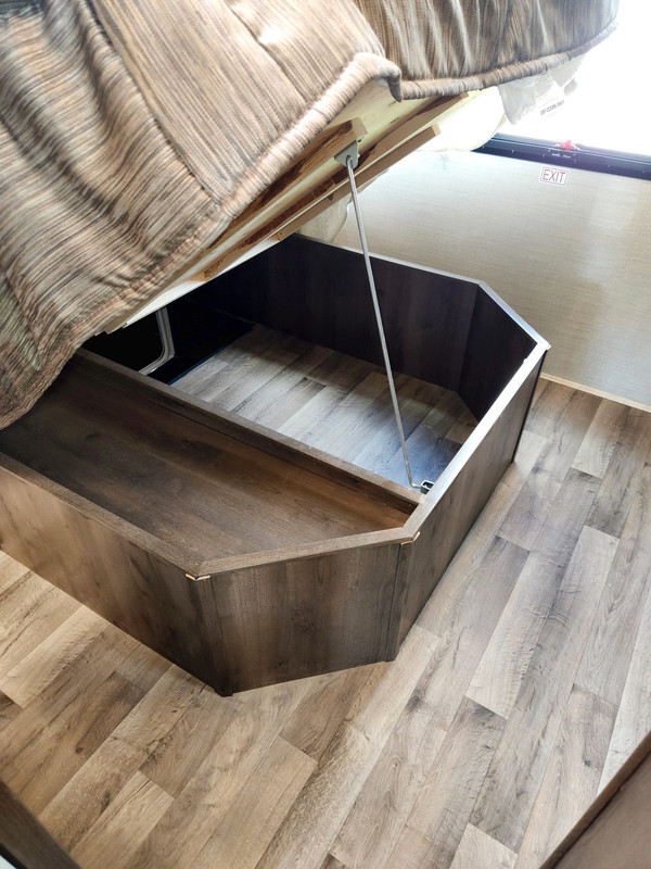 Vehicle thumbnail 44