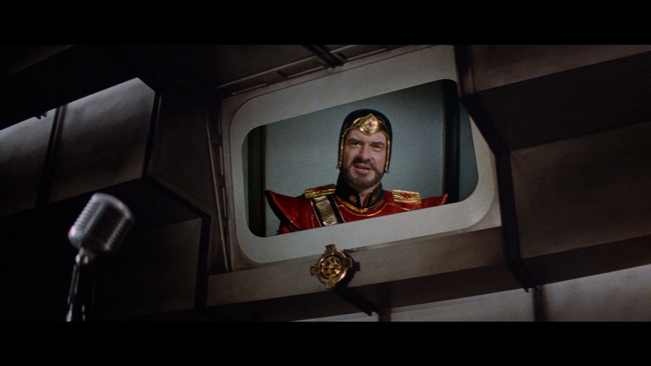 Flash Gordon.mkv_snapshot_01.41.04_[2020.08.19_21.51.17]