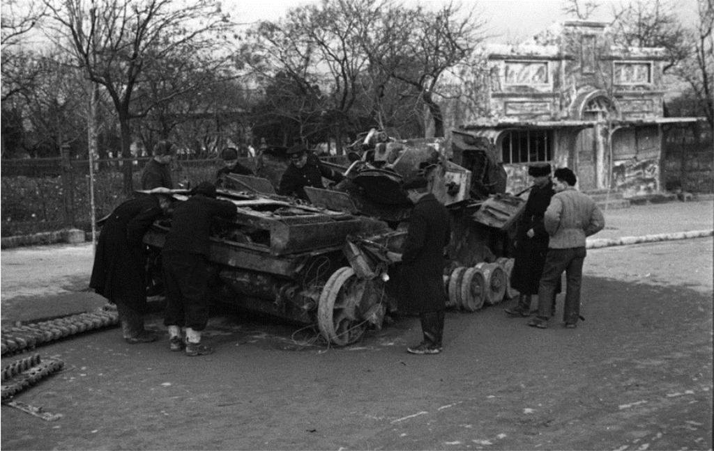 на площади III Интернационала