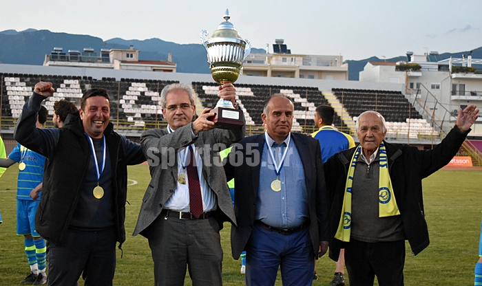 , &Tau;&epsilon;&lambda;&iota;&kappa;ό&sigmaf; &Kappa;&upsilon;&pi;έ&lambda;&lambda;&omicron;&upsilon; &Mu;&epsilon;&sigma;&sigma;&eta;&nu;ί&alpha;&sigmaf;: &Phi;&omega;&tau;&omicron;&rho;&epsilon;&pi;&omicron;&rho;&tau;ά&zeta; &alpha;&pi;&omicron; &tau;&eta;&nu; &Pi;&alpha;&rho;&alpha;&lambda;ί&alpha;