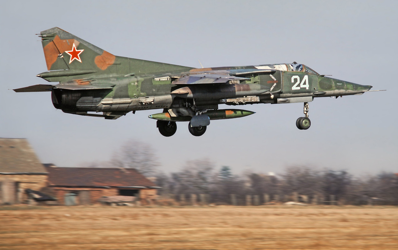 559 APIB Mig-27K 24 Blue_76802643372_Frühling 1993
