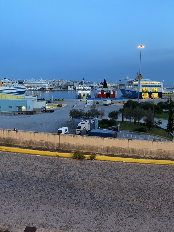 CB3B9719-D00C-458C-B70A-2A285896AE67