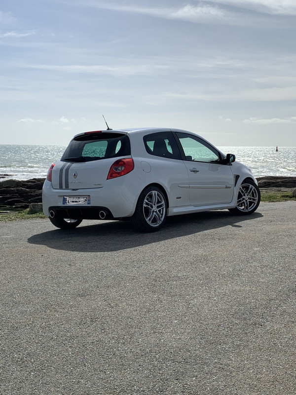 C957DE35-1A69-4CC9-BE69-30BC8FB0B570