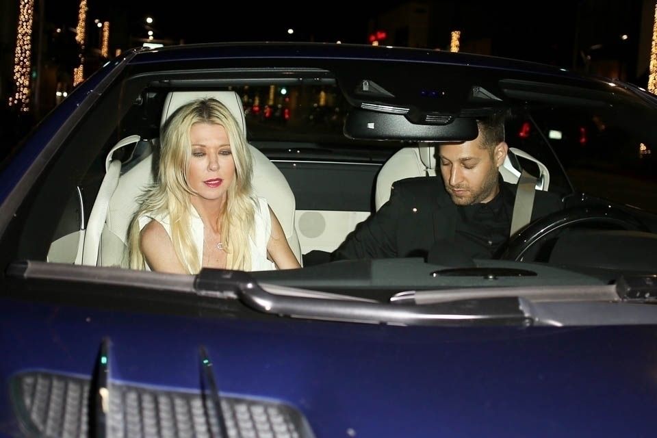 Tara-Reid-Upskirt-Stars-Com-1-14