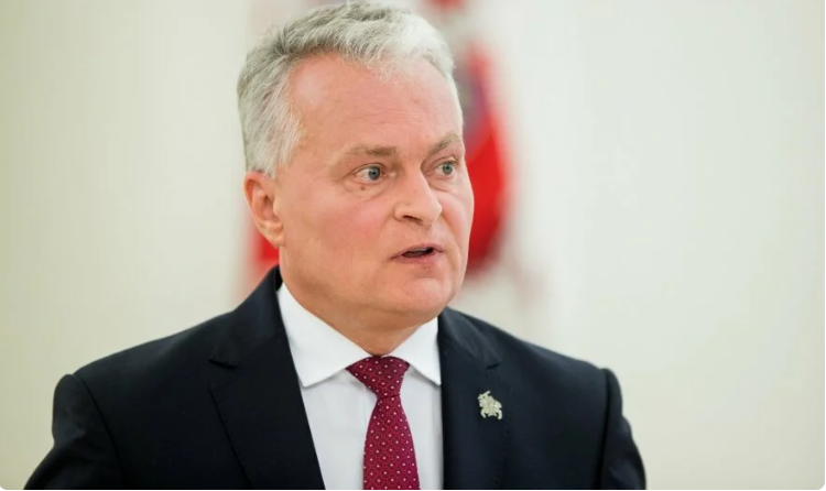 Makronas nepateisino Nausėdos vilčių