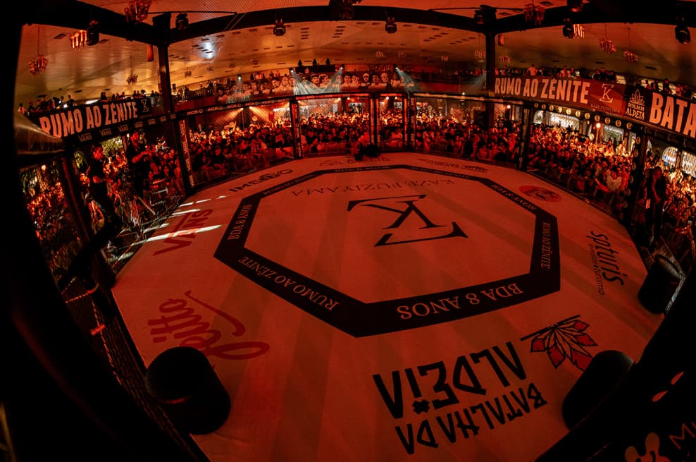 Vans-e-Batalha-da-Aldeia-celebram-9-anos-das-Batalhas-de-Rima-no-Clube-Juventus