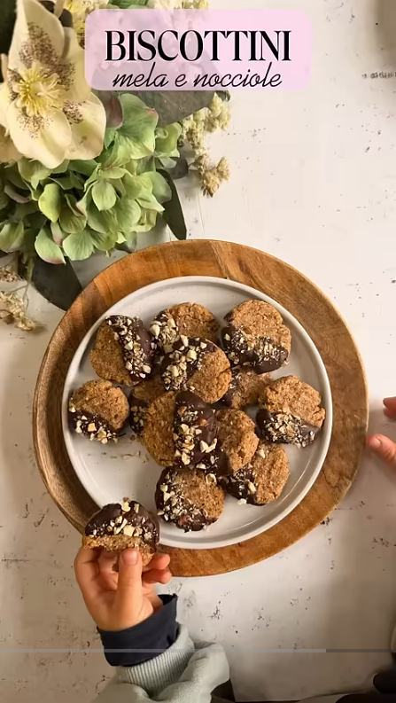 Biscottini Mele E Nocciole
