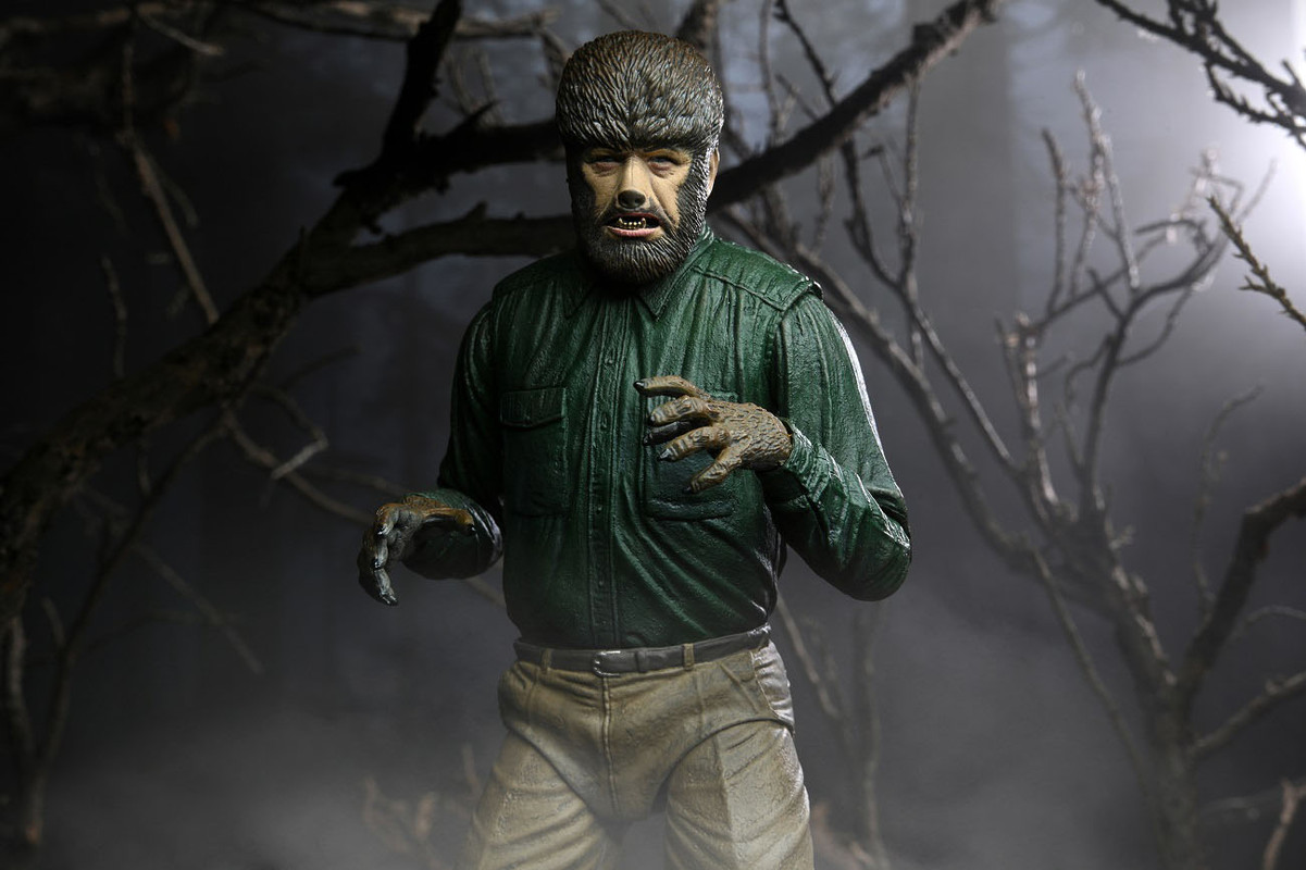 NECA-Wolf-Man-Color-005 (1)