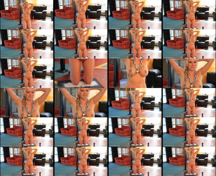 585