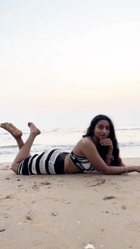 Anjana Mohan’s Bold Temptress Moment: Sexy Tease by the Sea