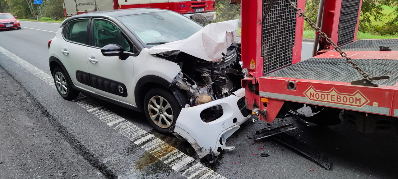 541CA7C6-4B34-40D6-B0AE-19A50D16341A