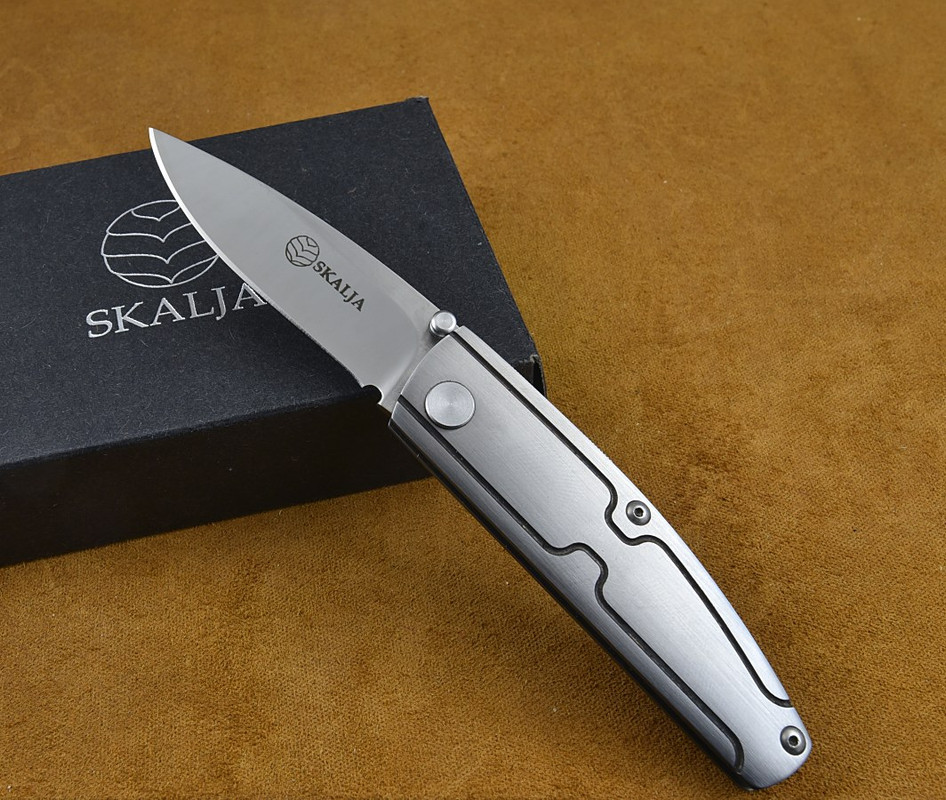 skalja-lock-b.jpg