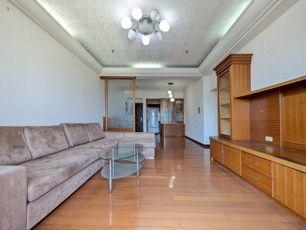 LINE_ALBUM_專約高雄羅浮宮大廈3房_250519_21