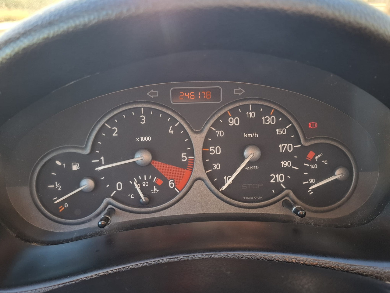 b6057c43 e56c 40cc ade8 38a4df26903e